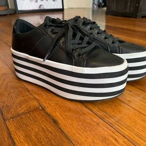 Aldo platform shoes size 6